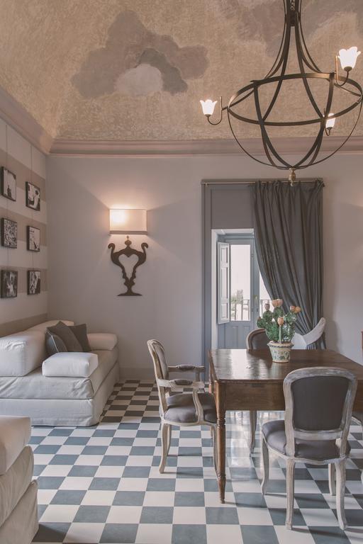 Palazzo Trigona Suites Noto Zimmer foto