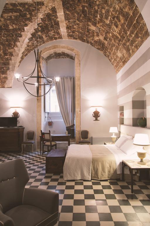 Palazzo Trigona Suites Noto Zimmer foto